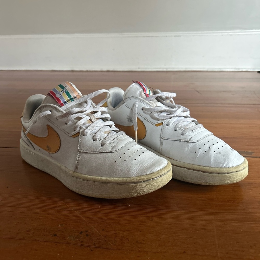 Nike White and Gold Athletic Shoes
